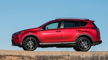 Toyota muốn RAV4 2016 đánh bại Honda CR-V