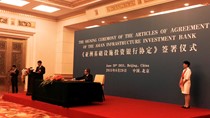 Thống đốc Nguyễn Văn Bình ký điều lệ hoạt động của AIIB