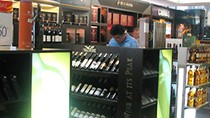 ​Mang 1,5 lít rượu được miễn thuế nhập khẩu