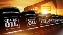 Giá dầu thế giới giảm trước quyết định cắt giảm sản lượng của OPEC+