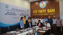 Hợp tác xây dựng chuỗi thủy sản và đậu nành bền vững