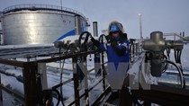 OPEC sẽ thực thi thỏa thuận cắt giảm sản lượng dù chỉ Nga tham gia