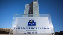 ECB có thể cân nhắc sớm chấm dứt chương trình kích thích kinh tế