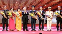 Bàn tay vàng được vinh danh tại Lễ tuyên dương điển hình tiên tiến toàn quốc năm 2017