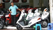 Thị trường xe máy: Xe tay ga tầm trung "cháy hàng"