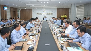 Thứ trưởng Nguyễn Hoàng Long làm việc với BSR về việc đẩy mạnh sản xuất xăng dầu, đáp ứng nhu cầu trong nước góp phần đảm bảo an ninh năng lượng quốc gia