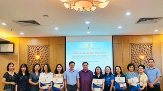 Công đoàn Công Thương VN thăm và tri ân các Gia đình chính sách tại Trung tâm Thông tin CN & TM