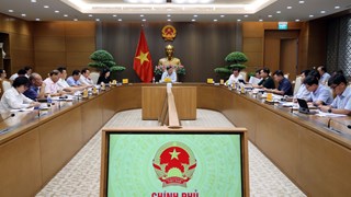 Phó Thủ tướng Thường trực chủ trì cuộc họp với Bộ Công Thương về hoàn thiện dự thảo NĐ trong kinh doanh xăng dầu