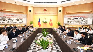 Bộ trưởng Nguyễn Hồng Diên tiếp và làm việc với Bộ trưởng Bộ Công Thương Cộng hòa Séc