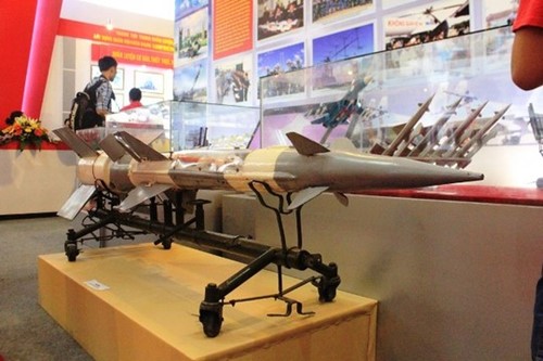 Đạn tên lửa PETRORA