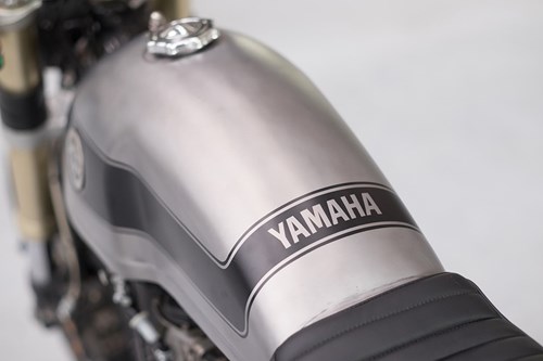 Moto Yamaha 750 phan khoi do bat mat hinh anh 6