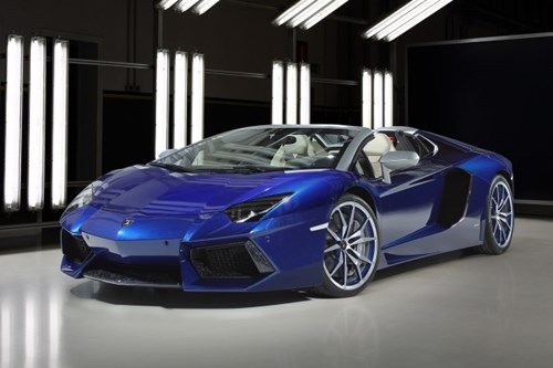 Lamborghini lập kỷ lục bán siêu xe: Cứ 2 tiếng lại một chiếc “xuất chuồng