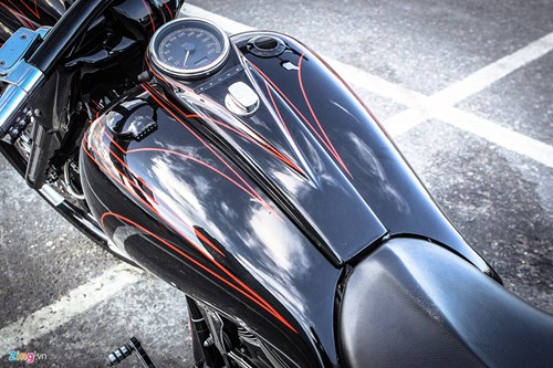 Xe Harley-Davidson Street Glide do banh lon cua Duc Tao Pho hinh anh 10