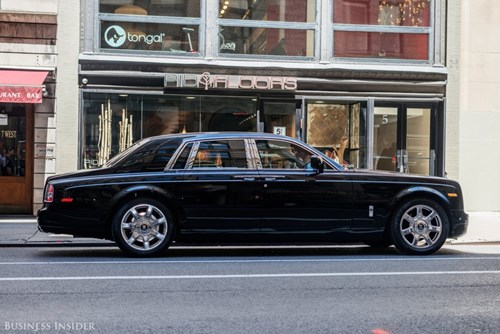 Rolls-Royce Phantom - tuong dai cua the gioi xe sieu sang hinh anh 3