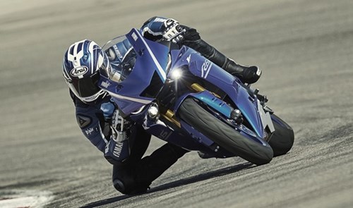 Yamaha gioi thieu sieu moto R6 2017 hinh anh 13