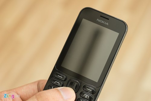 Mo hop Nokia 222 giong iPhone 7 Jet Black vua len ke hinh anh 4