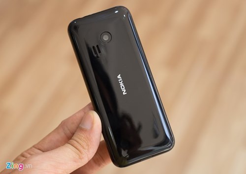 Mo hop Nokia 222 giong iPhone 7 Jet Black vua len ke hinh anh 6