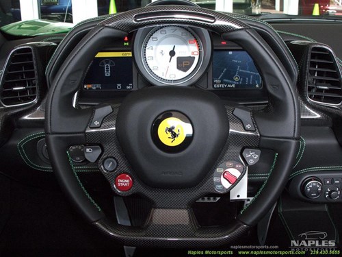 Chiếc siêu xe Ferrari 458 Spider với màu sơn độc trị giá hơn 600 triệu Đồng - Ảnh 11.