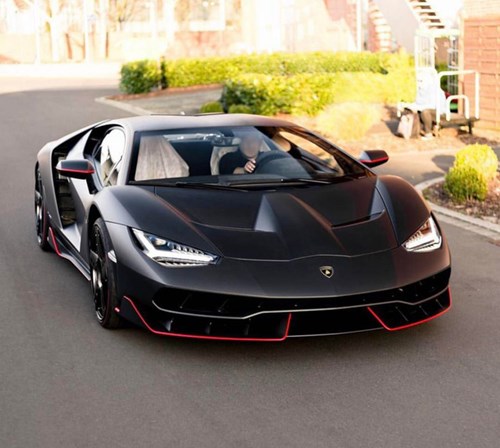 Siêu xe triệu USD Lamborghini Centenario màu đen nhám đầu tiên trên thế giới - Ảnh 1.
