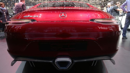 Xem quả bom sex 4 bánh Mercedes-AMG GT Concept lăn bánh ra khỏi triển lãm Geneva 2017 - Ảnh 4.