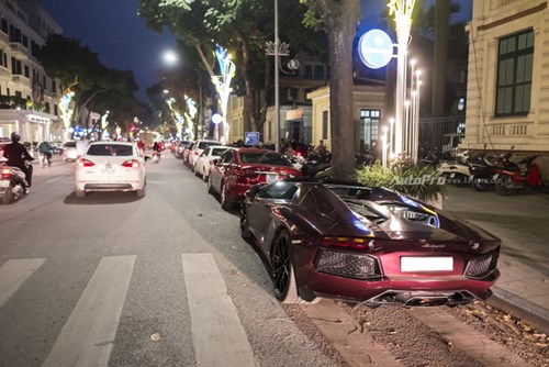 Bắt gặp Lamborghini Aventador Roadster màu cánh gián đi chơi cuối tuần - Ảnh 9.