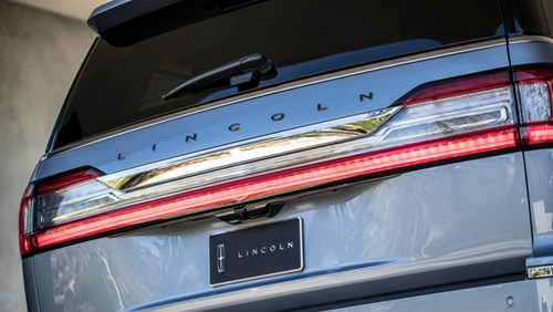 SUV hạng sang cỡ lớn Lincoln Navigator 2018 ra mắt với thiết kế thanh lịch và nội thất tiện nghi - Ảnh 17.