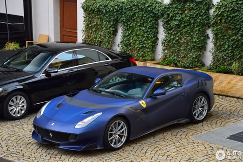 Hàng hiếm Ferrari F12tdf màu lạ xuất hiện tại Cộng hòa Séc - Ảnh 8.