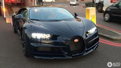 Vẻ đẹp của siêu xe 2,5 triệu USD, Bugatti Chiron đầu tiên tại Anh quốc - Ảnh 4.