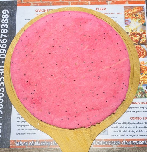 Độc lạ pizza làm từ thanh long ruột đỏ, giá chỉ 55.000 đồng/chiếc - Ảnh 2.
