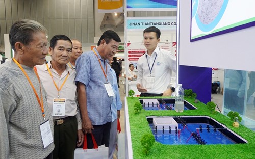 Hiện nay, nhiều nông dân, HTX, và doanh nghiệp trên cả nước đã và đang áp dụng nhiều công nghệ tiên tiến, hiện đại trong nuôi trồng thủy sản. Ảnh: Nguyễn Thủy.