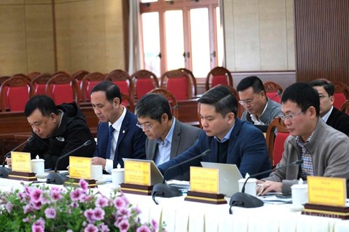 Các đại biểu đại diện cho các Cục, Vụ tham dự buổi làm việc. Ảnh: Lê Sơn