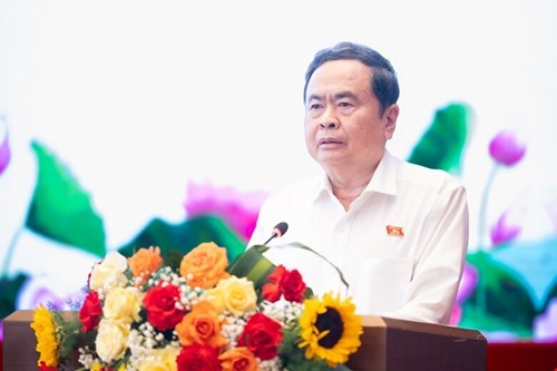 Chủ tịch Quốc hội đánh giá cao các cơ quan báo chí đã đổi mới tư duy, đổi mới cách làm để theo kịp môi trường truyền thông đầy biến động và thách thức trong bối cảnh thực hiện sáp nhập, tinh giản bộ máy. Ảnh: Quochoi.vn