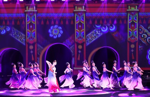 Rực rỡ sắc màu văn hóa trong Lễ hội Văn hóa thế giới tại Hà Nội lần thứ hai - ảnh 11