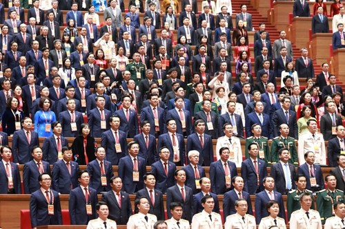 Các đại biểu thực hiện nghi lễ bế mạc Đại hội. Ảnh: TTXVN