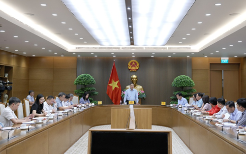 Phó Thủ tướng Thường trực Phạm Gia Túc đề nghị, thời gian tới, Ban Tổ chức Cuộc thi cần tăng cường đôn đốc các Đảng bộ trực thuộc Đảng bộ Chính phủ triển khai thực chất, hiệu quả, thu hút đông đảo cán bộ, đảng viên tham gia - Ảnh: VGP/Phương Nguyên
