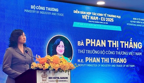 Thứ trưởng Phan Thị Thắng phát biểu tại Diễn đàn.