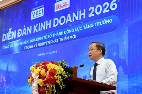 Ông Bùi Trung Nghĩa, Phó Chủ tịch VCCI phát biểu khai mạc. Ảnh: Vũ Khuê.
