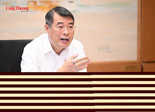 Thủ tướng nhấn mạnh, bảo đảm đủ điện cũng chính là yêu cầu của Nghị quyết số 70-NQ/TW của Bộ Chính trị về bảo đảm an ninh năng lượng quốc gia.