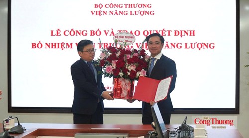 Thứ trưởng Trương Thanh Hoài trao quyết định bổ nhiệm đồng chí Phạm Quang Huy giữ chức vụ Viện trưởng Viện Năng lượng.