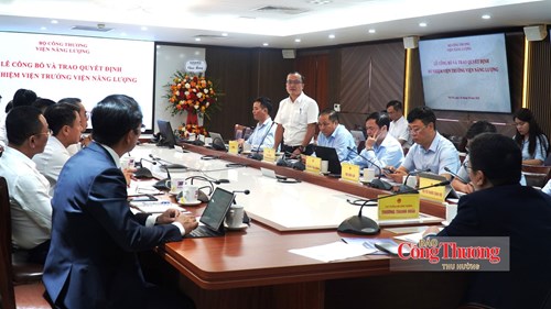 Ông Nguyễn Đức Ninh, Tổng giám đốc NSMO phát biểu, trao đổi tại buổi làm việc