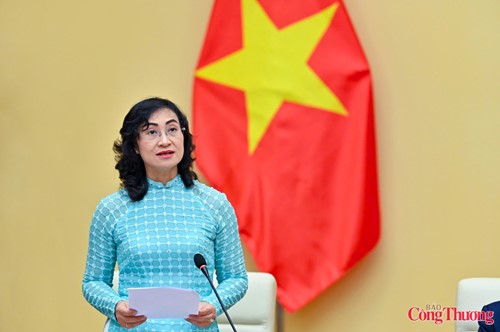 Thứ trưởng Bộ Công Thương Phan Thị Thắng chia sẻ mục đích, ý nghĩa, quá trình xây dựng Nền tảng số về phát triển thị trường nước ngoài.