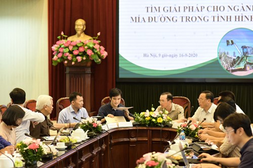 Buổi Tọa đàm tìm giải pháp cho ngành mía đường trong giai đoạn mới do Báo Nhân Dân tổ chức ngày 16/9 tại Hà Nội. Ảnh: ND.