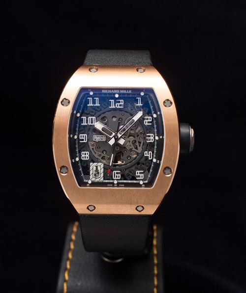 Dong ho Richard Mille RM10 voi 6 nac dieu chinh doc dao hinh anh 3