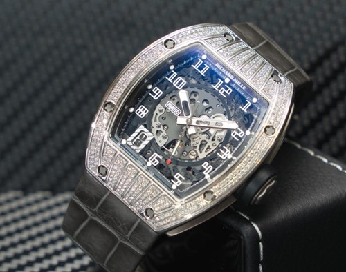 Dong ho Richard Mille RM10 voi 6 nac dieu chinh doc dao hinh anh 4