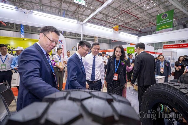 Triển lãm Vinachem Expo 2026 quy tụ hơn 400 gian hàng