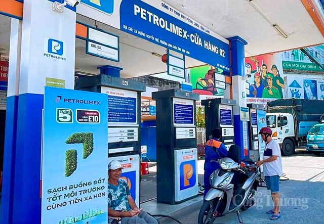 Vĩnh Long: Tiêu thụ xăng E10 ổn định sau hơn nửa tháng chuyển đổi