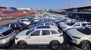 Việt Nam nhập khẩu ô tô nguyên chiếc tăng mạnh cả về lượng và trị giá