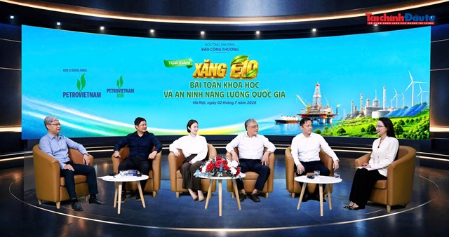 Doanh nghiệp lo đủ nguồn cung xăng E10