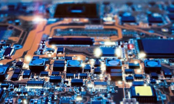 Tình hình xuất nhập khẩu máy tính, sản phẩm điện tử và linh kiện 7 tháng năm 2026