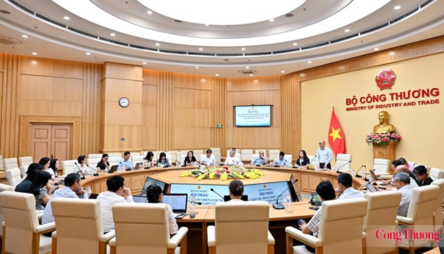 Bộ Công Thương tổ chức hội thảo lấy ý kiến về Chiến lược xuất nhập khẩu hàng hóa đến năm 2030
